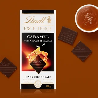 شکلات تلخ کارامل نمکی لینت 100 گرم Lindt Excellence